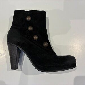 DKODE BLACK SUEDE HIGH HEEL BOOT